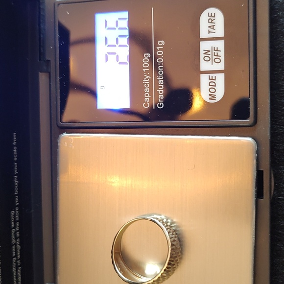 10k Gold Diamond cut Cigar band ring - Picture 4 of 5